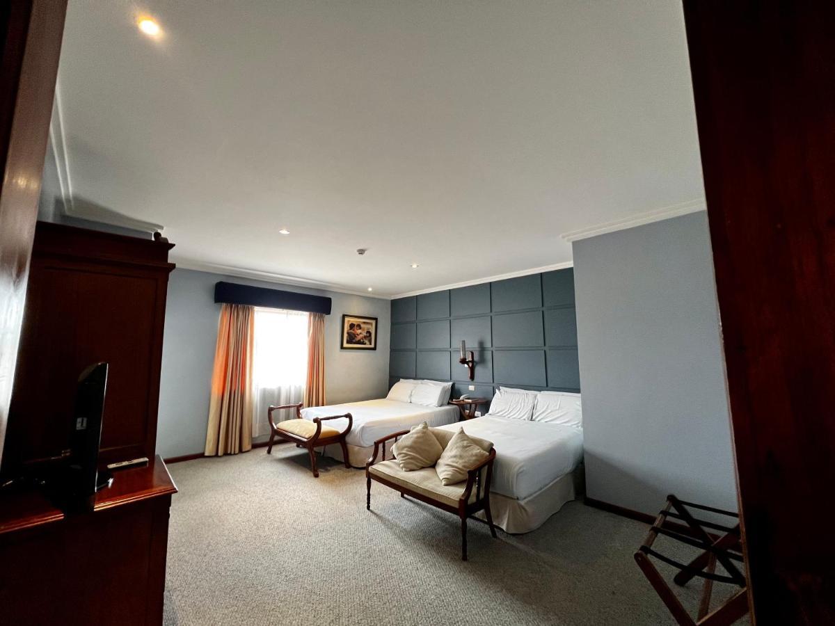Hotel Carvallo Куенка Екстериор снимка