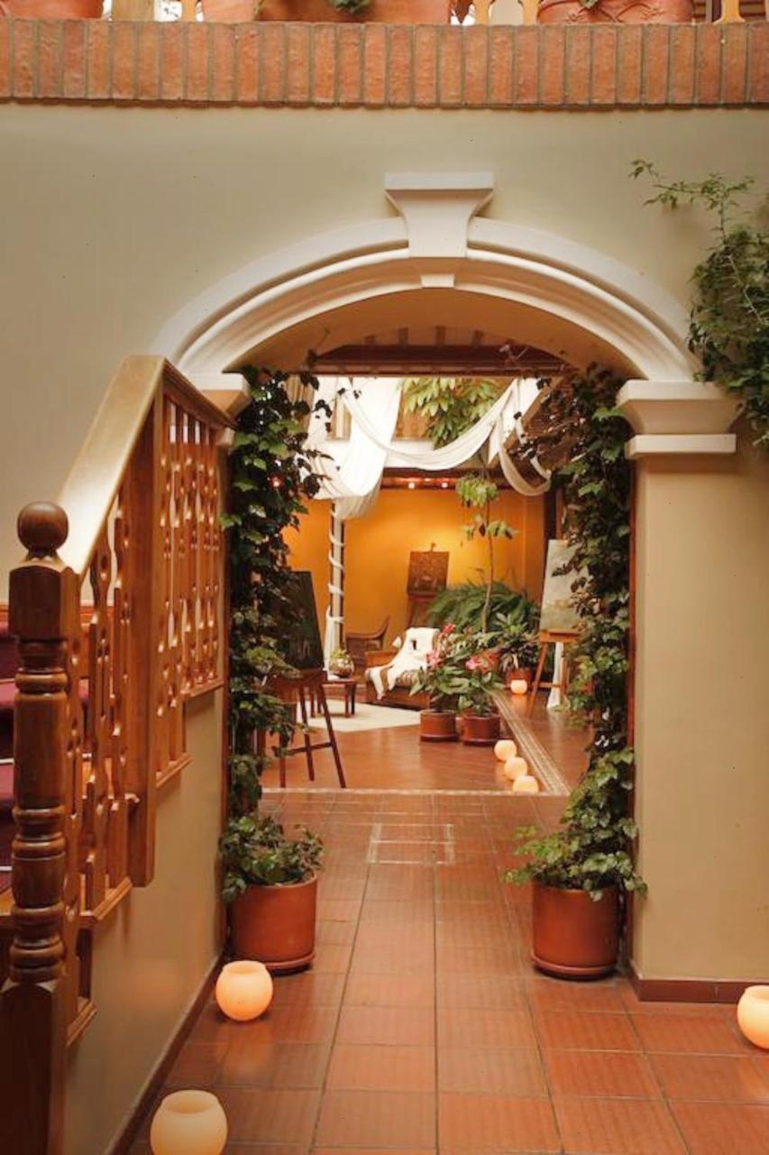 Hotel Carvallo Куенка Екстериор снимка