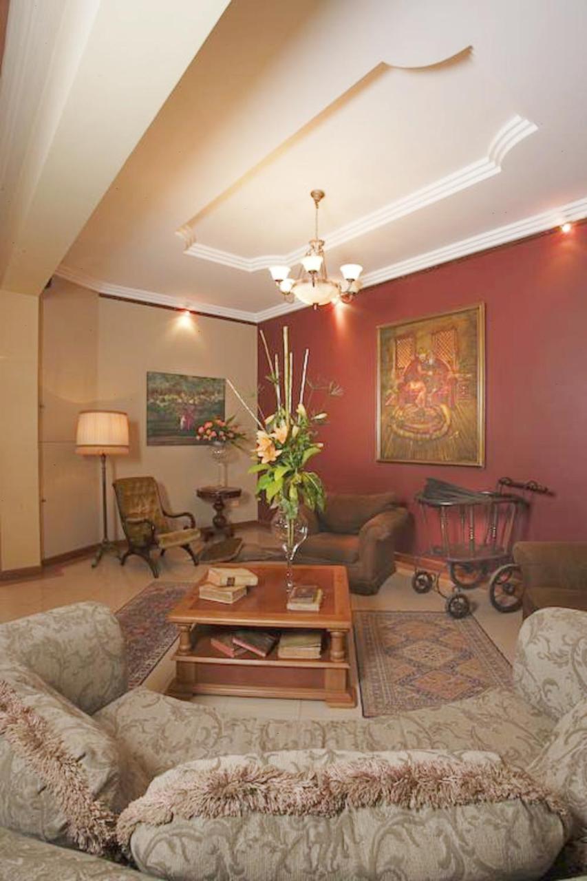 Hotel Carvallo Куенка Екстериор снимка